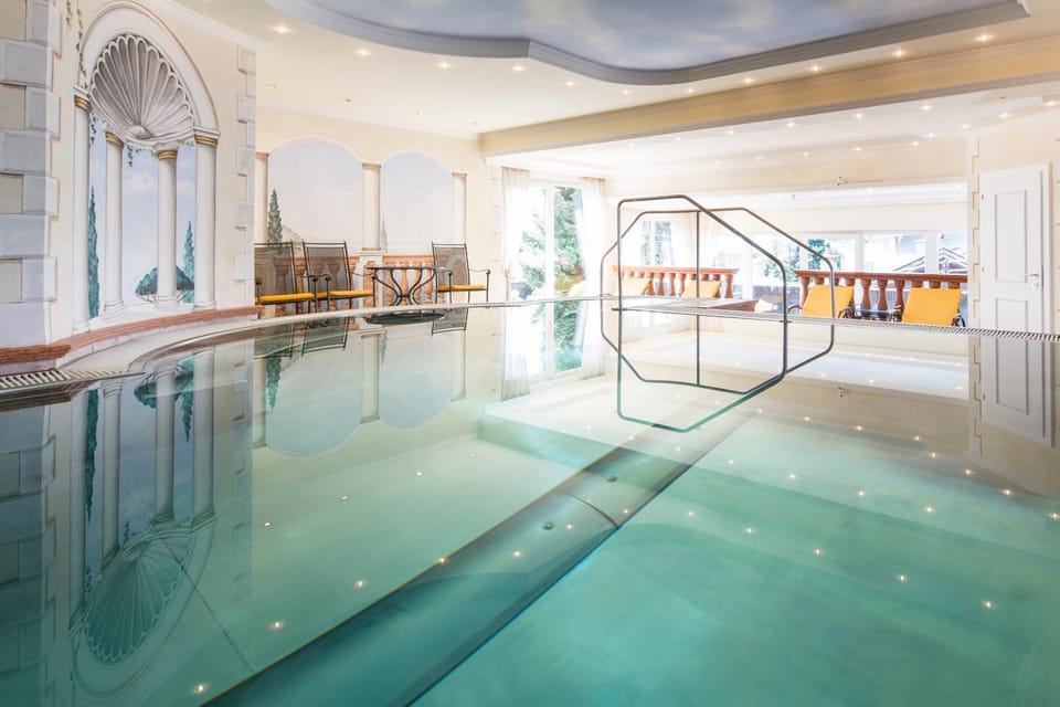 Swimming pool, Swimming pool