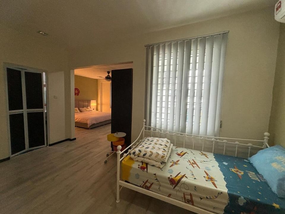 Cozy Homestay Kumpang 26 Near Swinburne Kuching House in Kuching