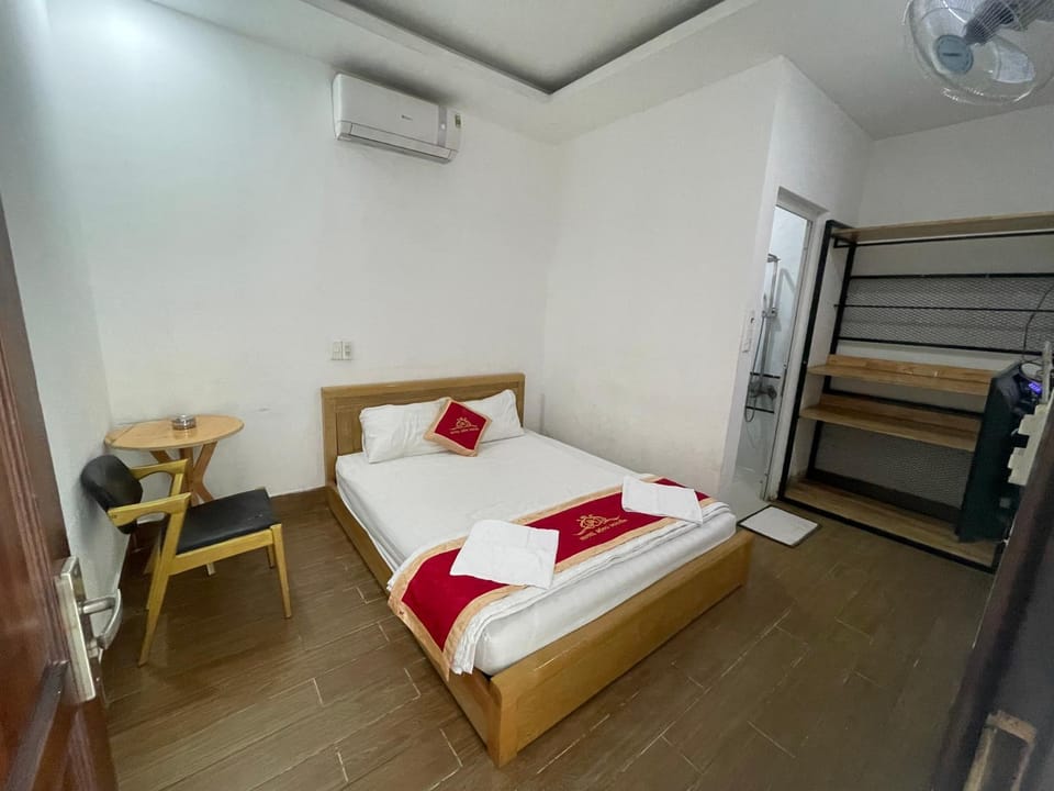 HOTEL 24 hoặc MOTEL ĐỒNG NGUYỄN I Motel in Ho Chi Minh City