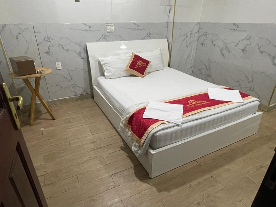 HOTEL 24 hoặc MOTEL ĐỒNG NGUYỄN I Motel in Ho Chi Minh City