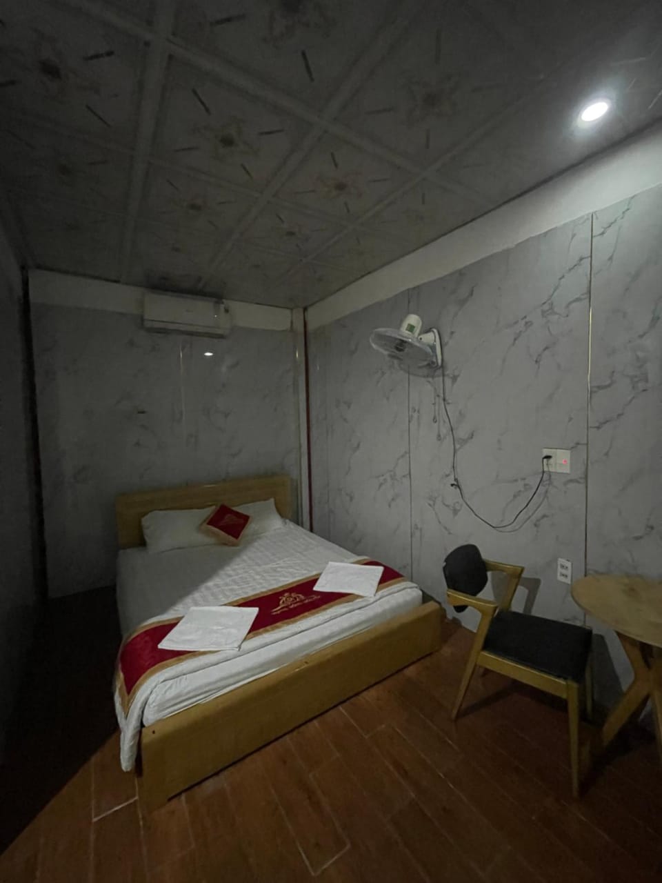 HOTEL 24 hoặc MOTEL ĐỒNG NGUYỄN I Motel in Ho Chi Minh City