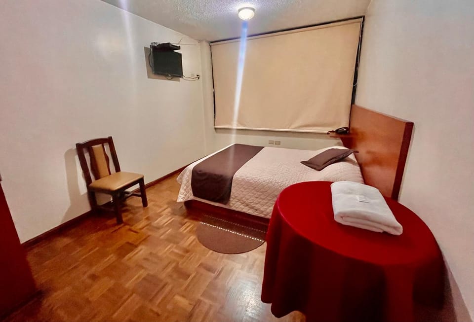 Hotel Bacastell Bed and Breakfast in Quito