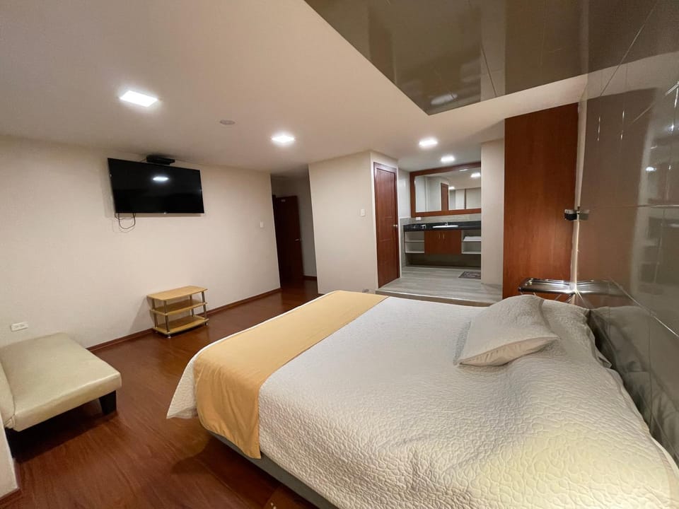 Hotel Bacastell Bed and Breakfast in Quito
