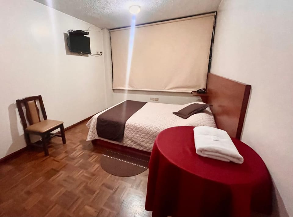 Hotel Bacastell Bed and Breakfast in Quito