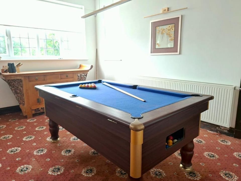 The George A Unique Peak District Pub Rental House in Staffordshire Moorlands District