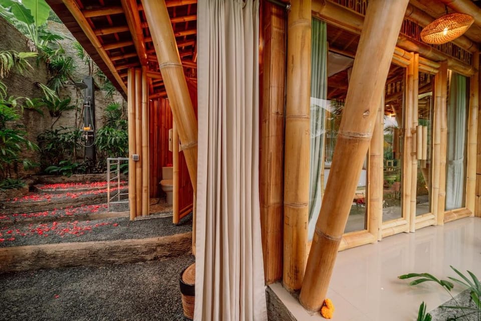 Jiva Bali - Uma - 2-BDR Bamboo Villa with Jacuzzi Villa in Selat