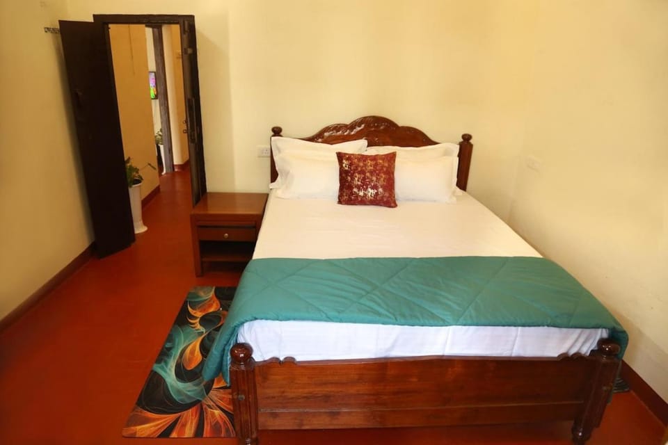 KJ ELoria Heritage Kerala Villa w AC & Kitchen Villa in Kozhikode