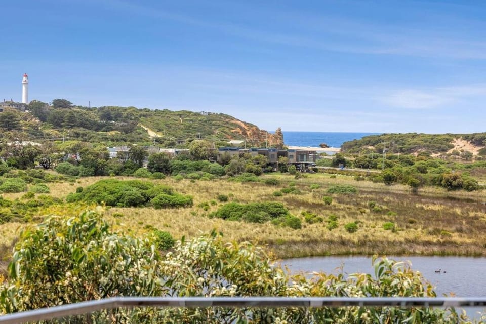 Bella Haven Panoramic Coastal Views Sleeps 10 House in Aireys Inlet