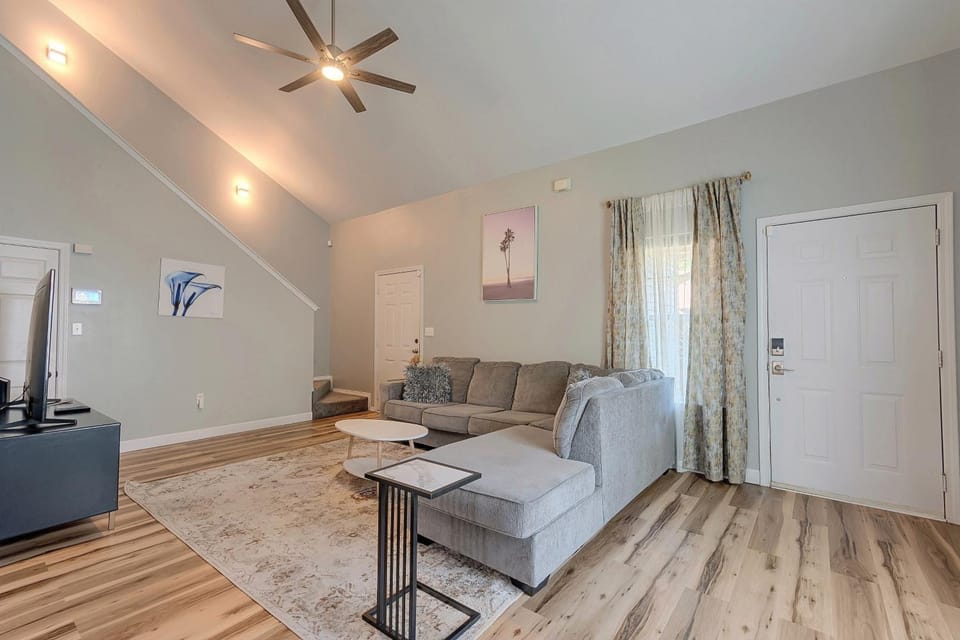 Golf, Swim & Explore! Fort Walton Beach Escape House in Wright