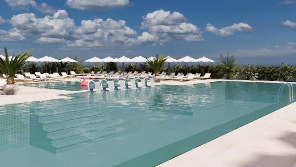 Day, Natural landscape, Swimming pool, sunbed