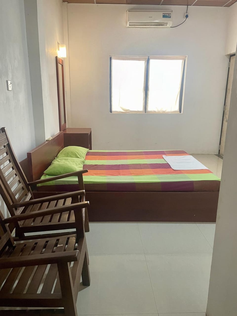Bed, Living room, Photo of the whole room, Bedroom