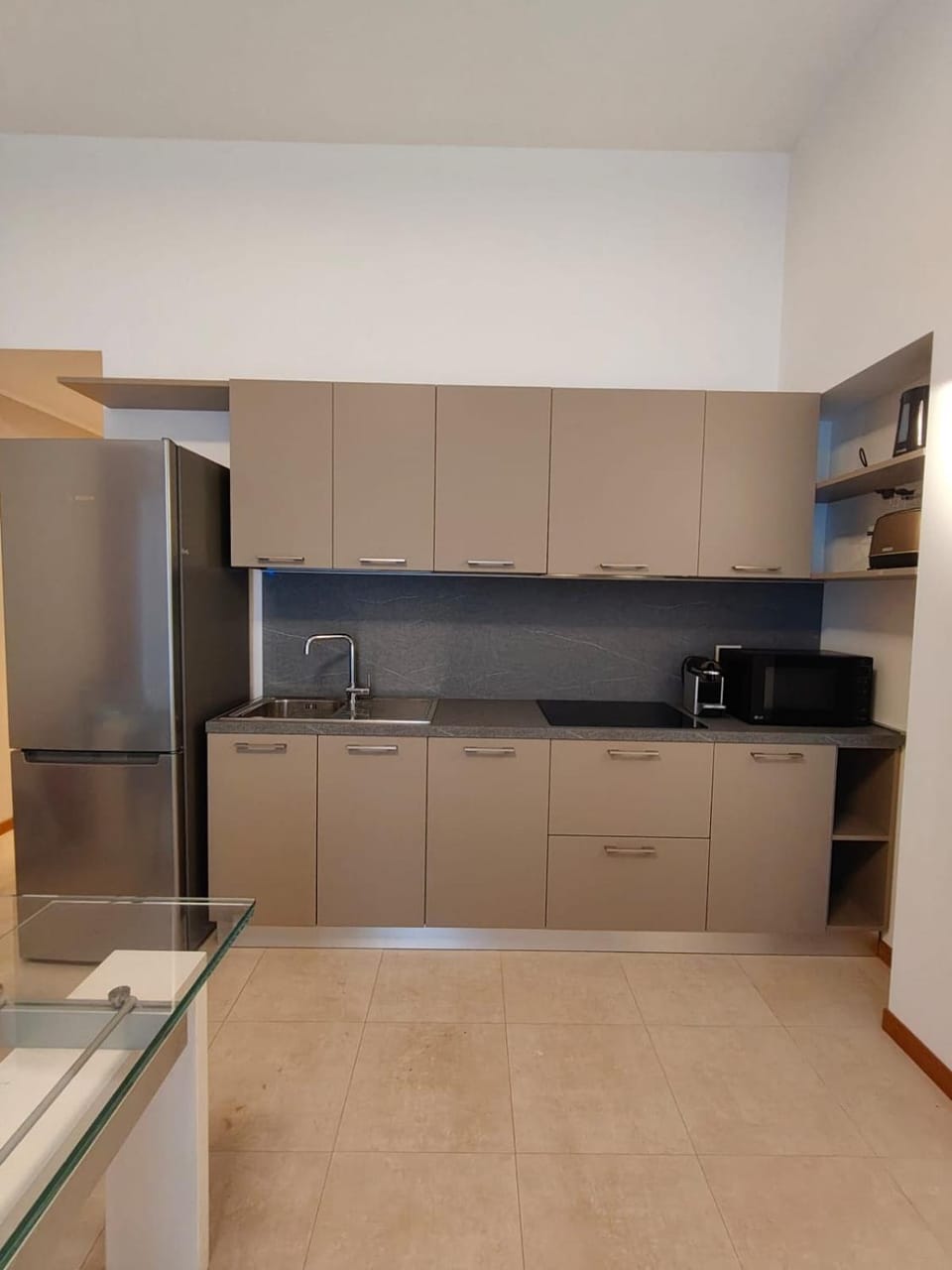 Casa Ares- New Flat 4 people Near Underground Apartment in Milan