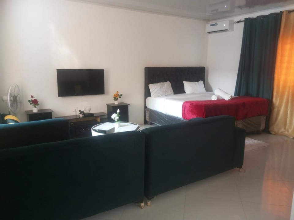 TV and multimedia, Bedroom, air conditioner