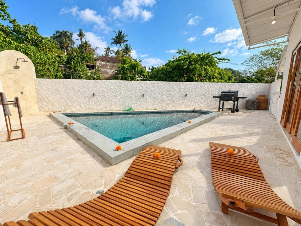 2 Bedroom Family Pool Villa near Tanah Lot, Tabanan Villa in Kerambitan