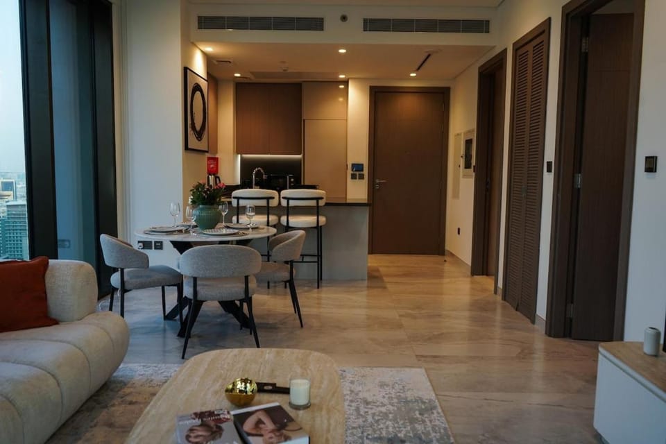 Stunning 1BR Burj Khalifa Canal Views Apartment in Dubai