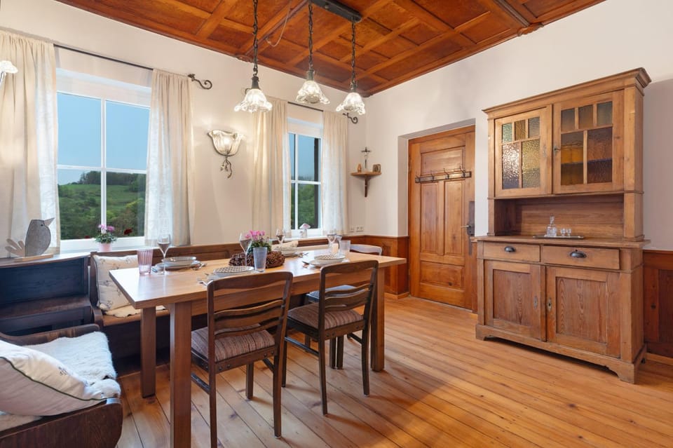 Property building, Kitchen or kitchenette, Living room