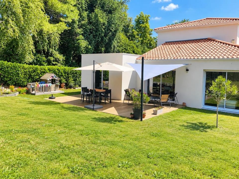 Maison familiale avec jardin House in Rezé