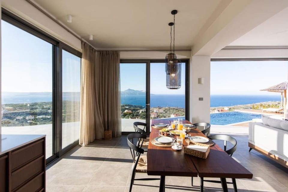 Luxury Sea View Villa w Heated Infinity Pool Cinema Villa in Crete Region