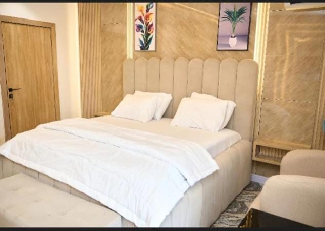 Ikeja GRA Royal Sky Suites Apartment in Lagos