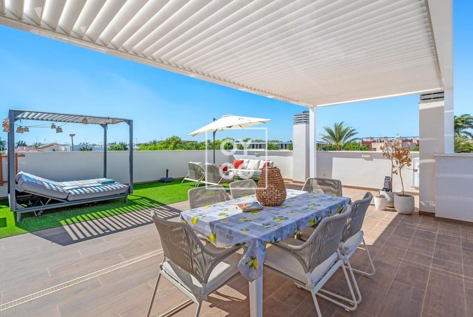 View (from property/room), Balcony/Terrace, Dining area, sunbed