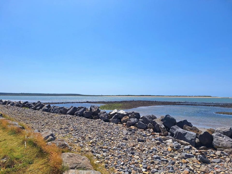 Carmarthen bay chalet rental House in Ferryside