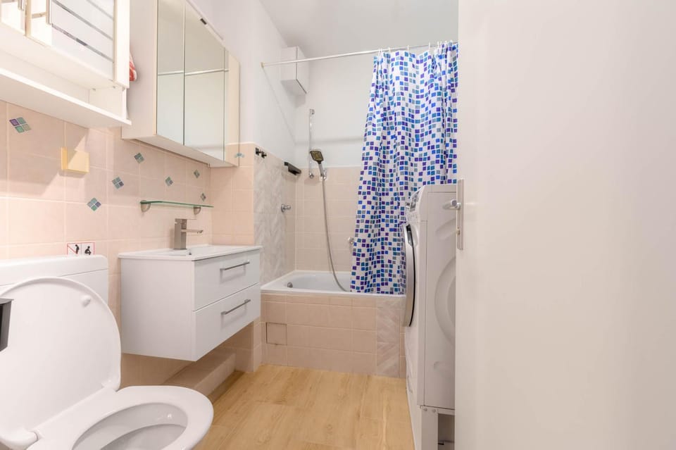Toilet, Bathroom, Bath