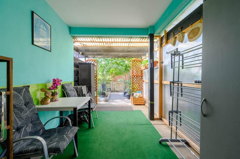 Garden, Balcony/Terrace, Seating area, Garden view