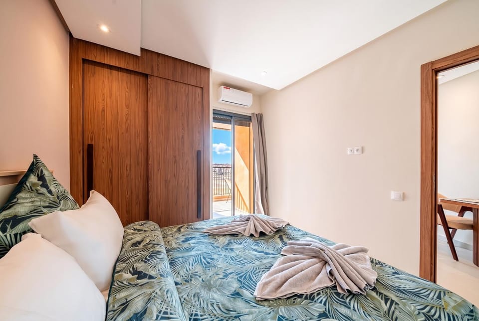 Gueliz - Private Balcony - Swimming Pool - Air Conditioning Apartment in Marrakesh