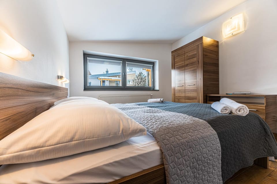 Bed, Bedroom, towels, wardrobe
