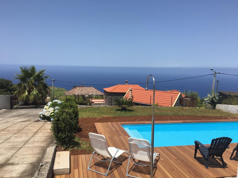 Day, Natural landscape, Pool view, Sea view, Swimming pool, sunbed