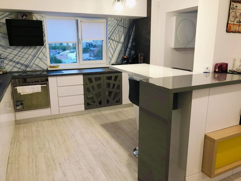 TV and multimedia, Kitchen or kitchenette, minibar, oven