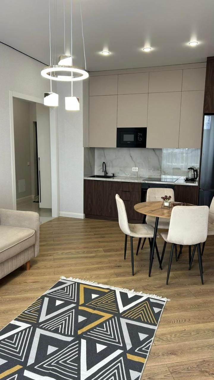 Kitchen or kitchenette, Living room, Dining area, oven, stove
