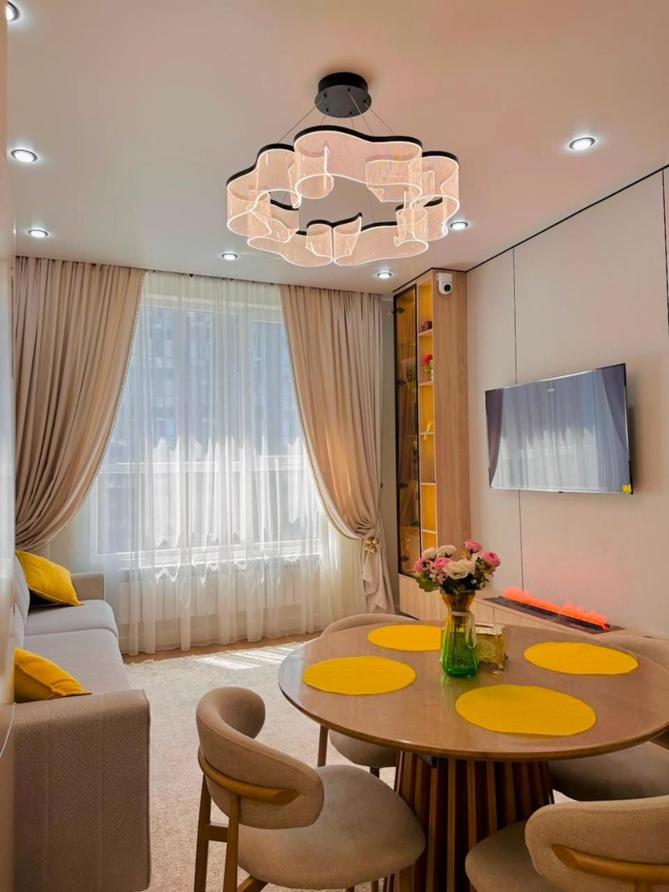 Crystal Comfort Metro & Mall Apartment in Almaty