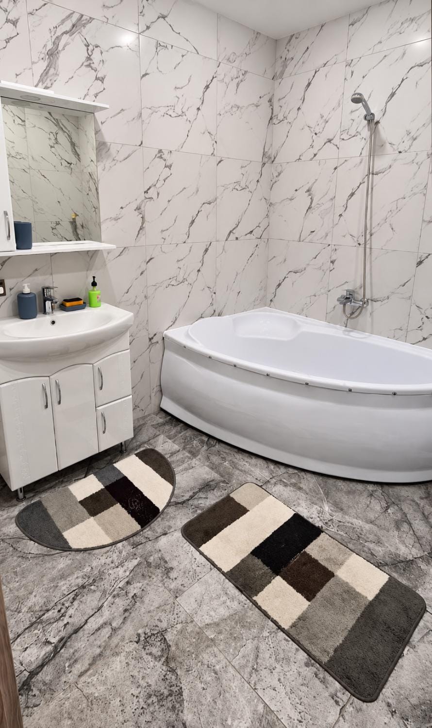 Апартаменти в центрі міста, 1 поверх Apartment in Ukraine