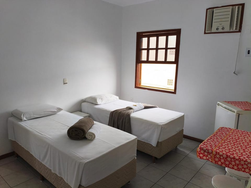 Bed, Photo of the whole room, towels