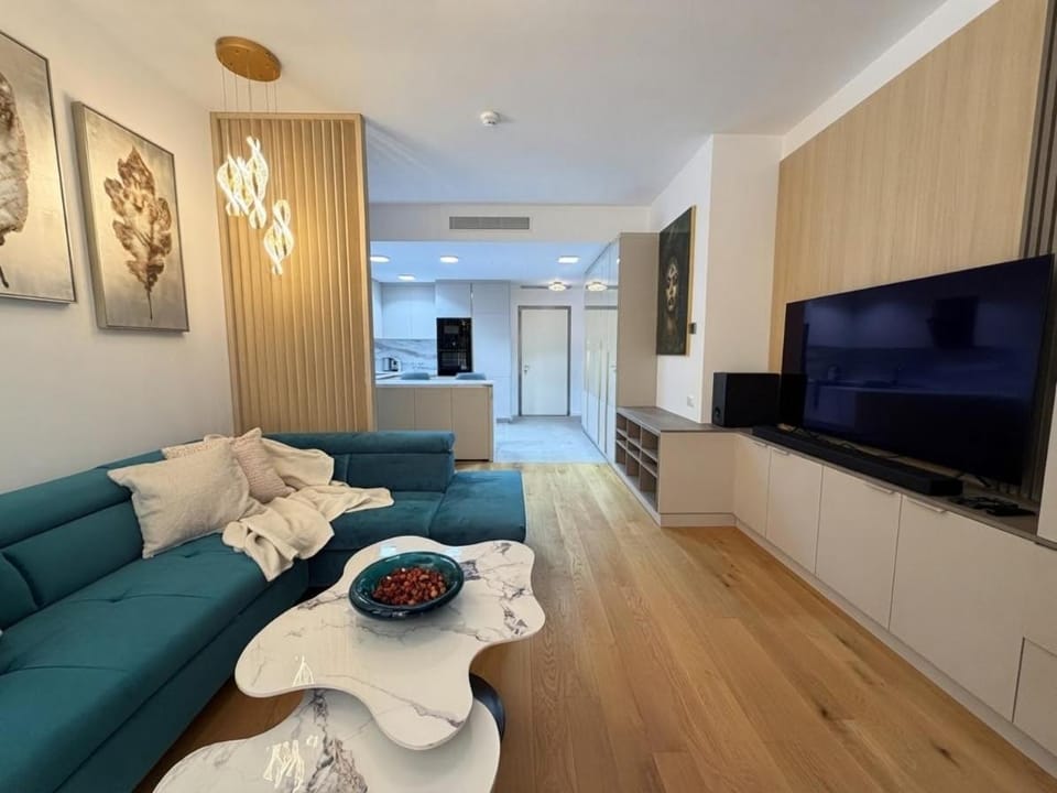 Ellegant apartment next to Promenada Mall Apartment in Bucharest