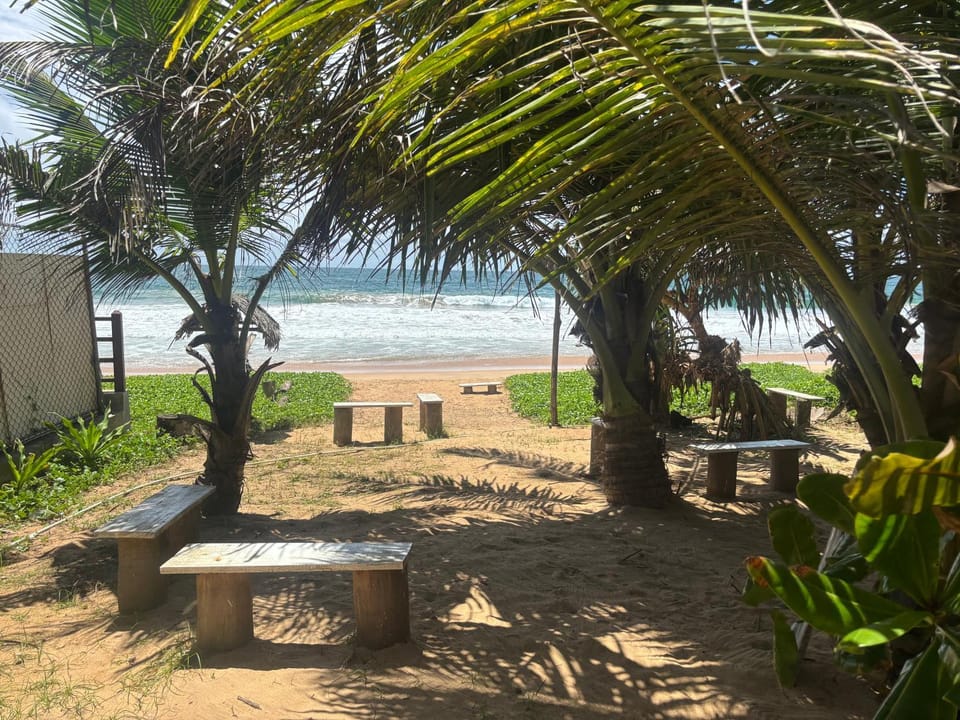 Garden Beach Home House in Hikkaduwa