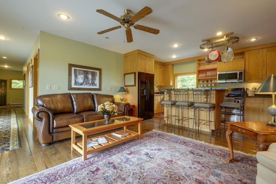 Mtn-View Deck! Country Retreat Near Okemo House in Cavendish