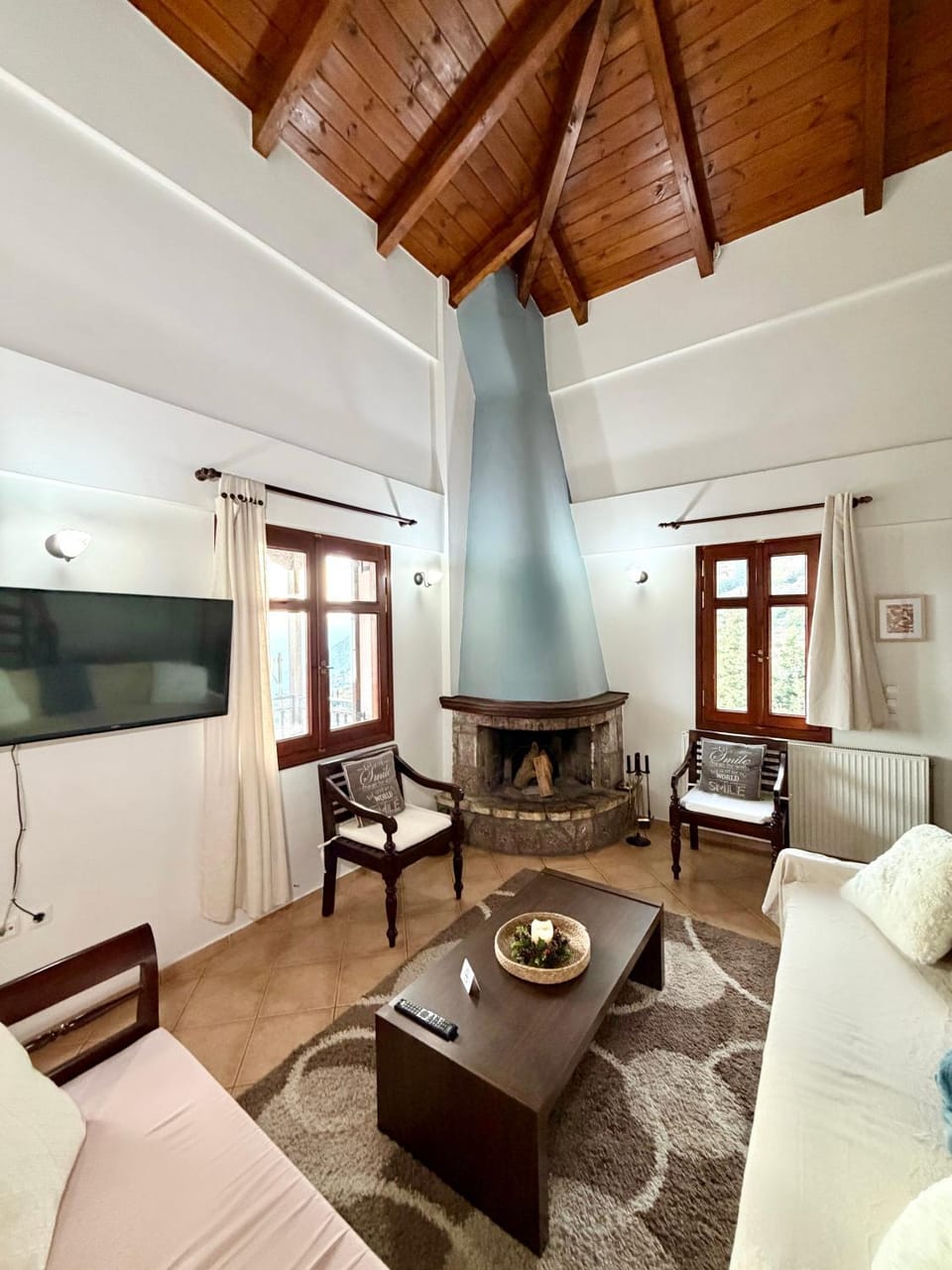 SUNSET SUITES HERA Panoramic view & fireplace House in Greece