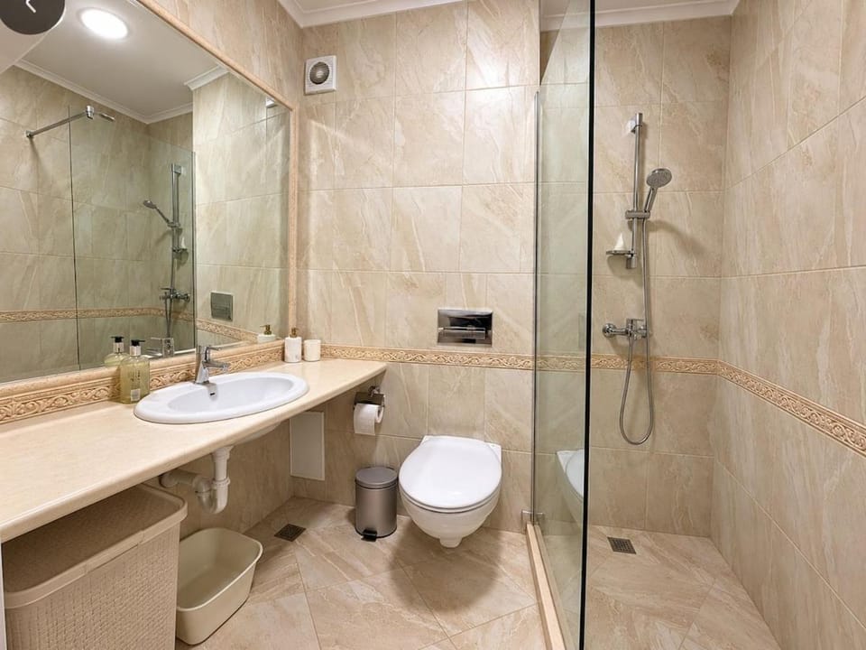Shower, Toilet, Bathroom