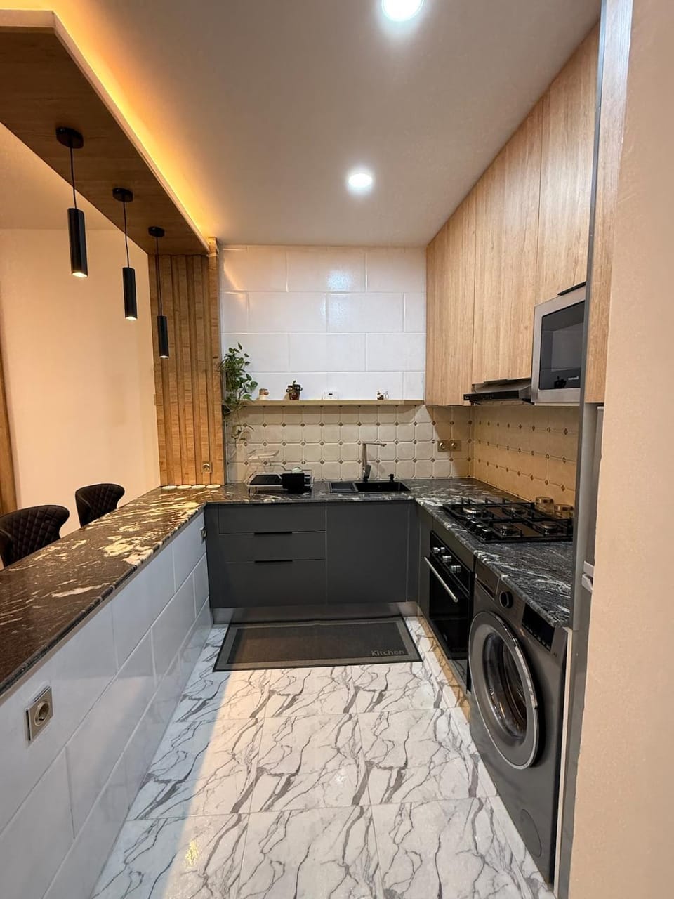 Modern haven with neat decor and a warm atmosphere Apartment in Algeria