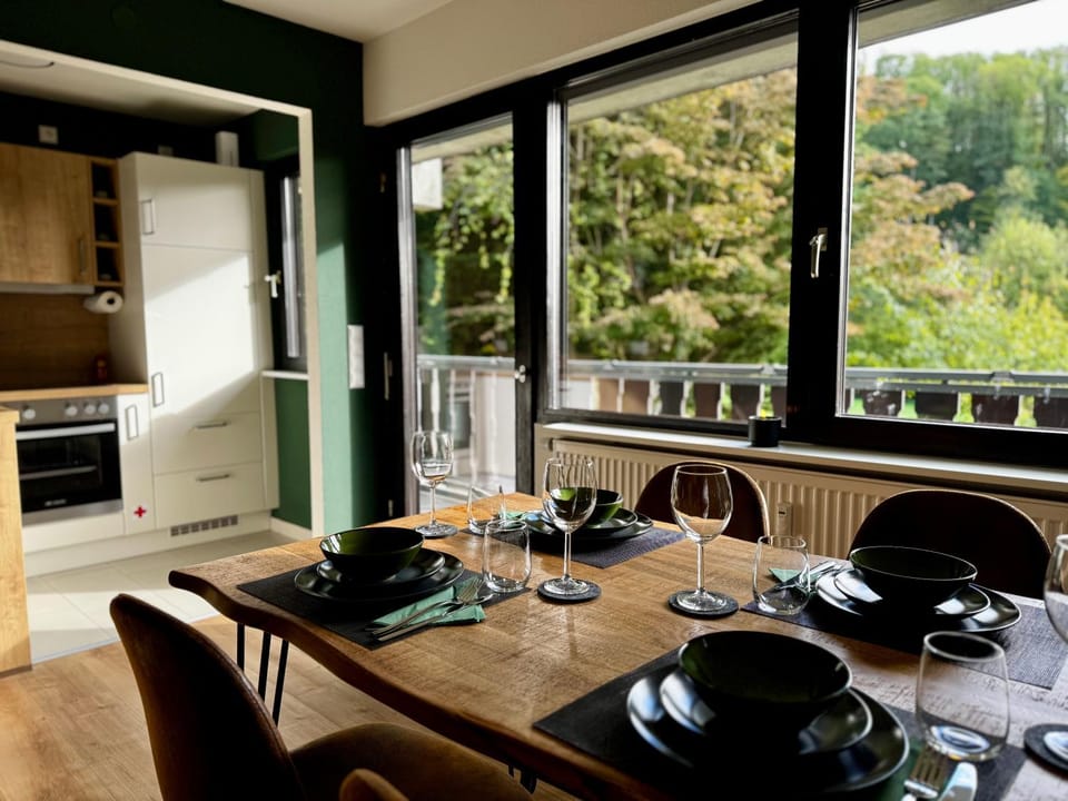 View (from property/room), Balcony/Terrace, Seating area, Dining area, pet friendly, kitchen