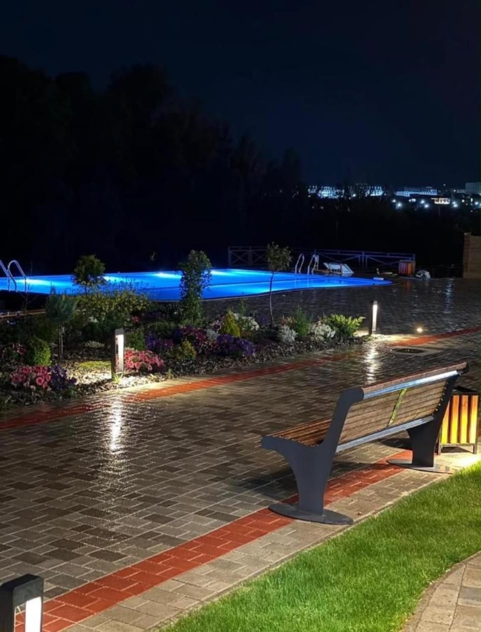Swimming pool