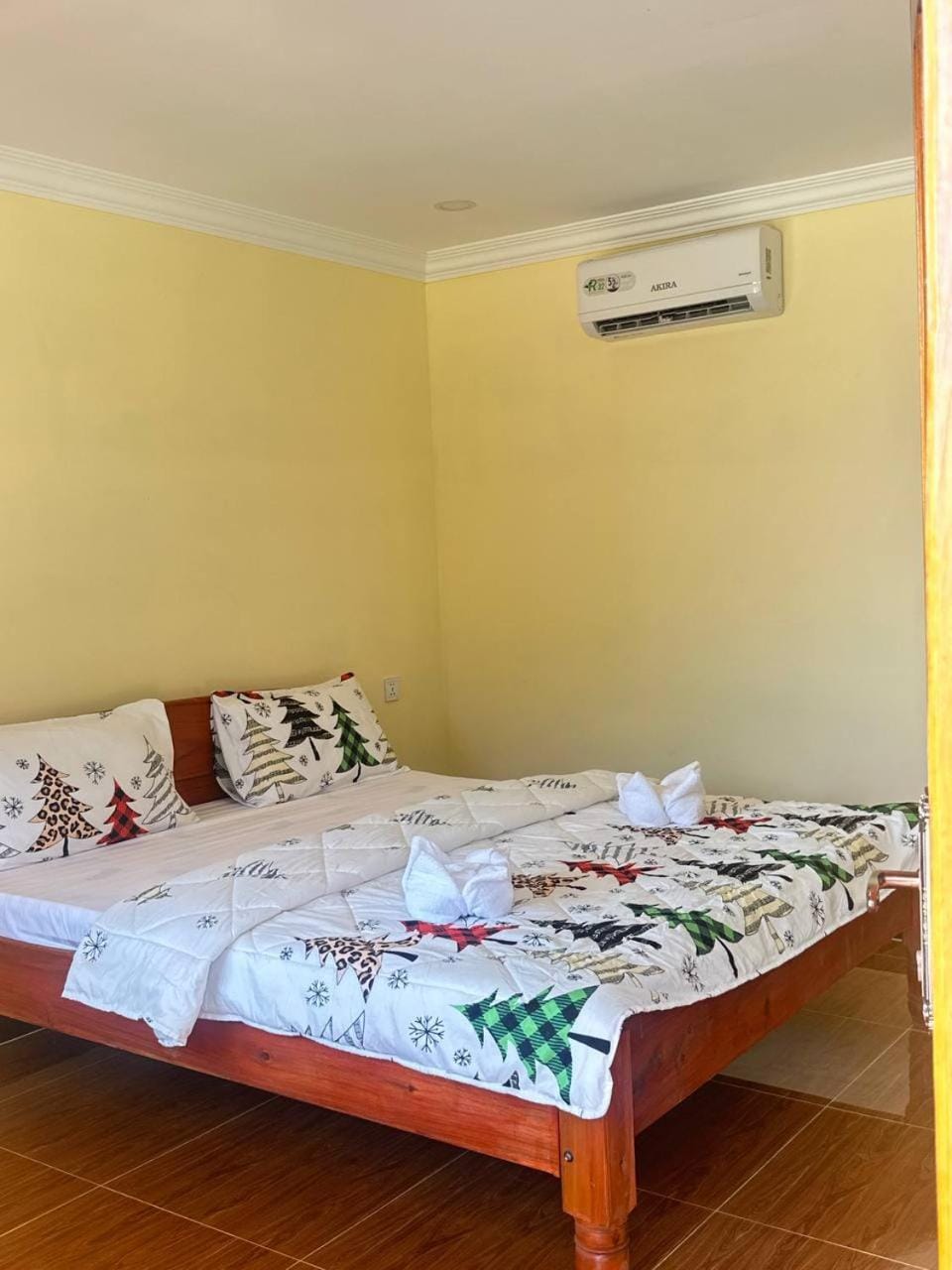 Bed, Photo of the whole room