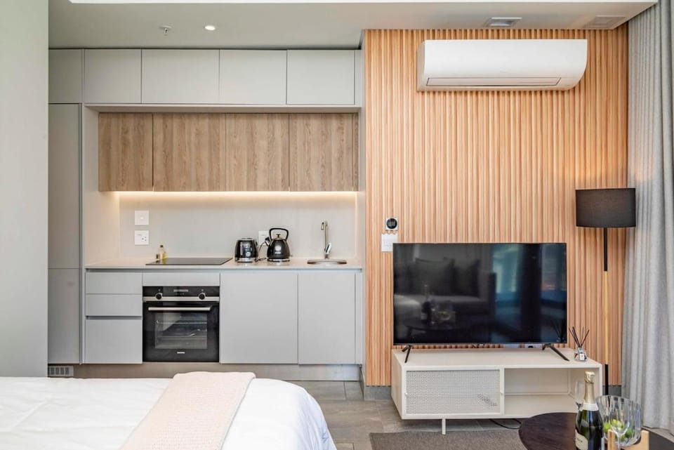 Studio At the Rubik Table Mountain Views Balcony Apartment in Cape Town