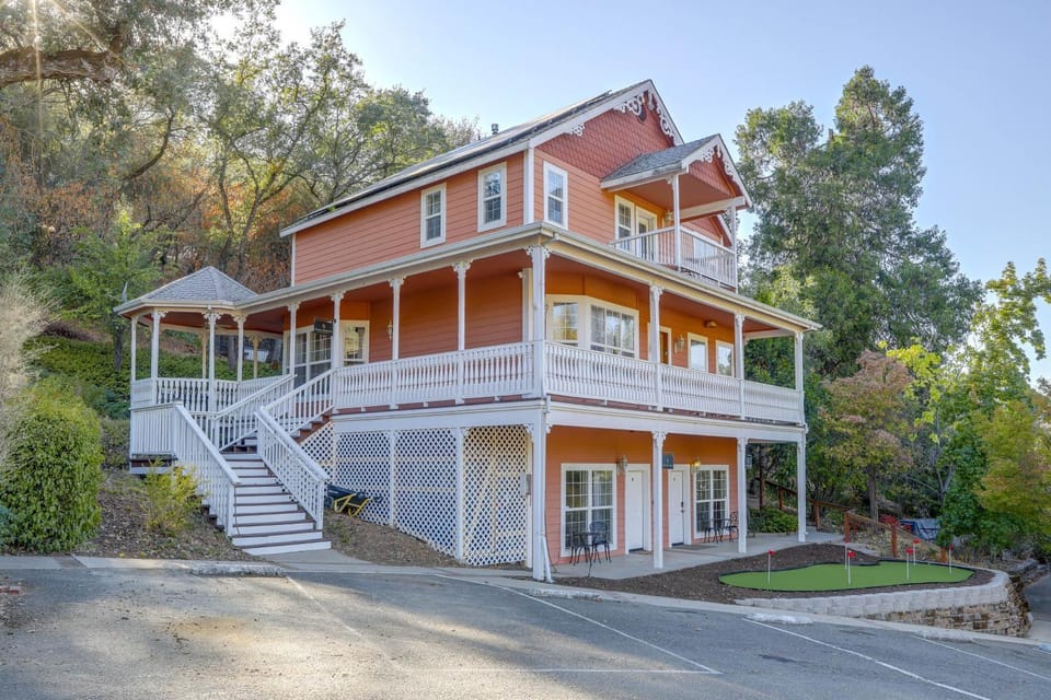 Luxe Retreat w/ Views & Pool Access in Amador City House in Amador City