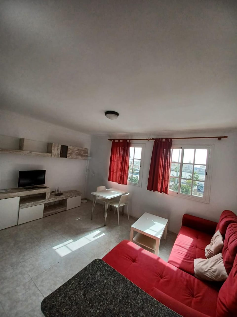 TV and multimedia, Living room, Seating area