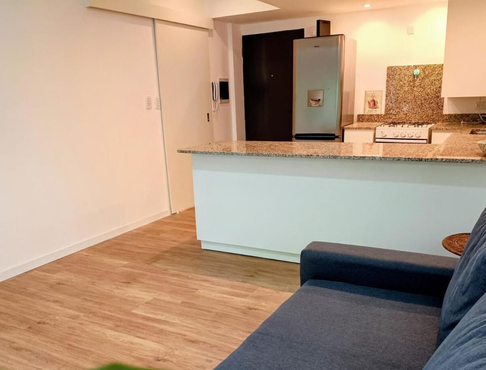 2 amb con pileta, balcón y WiFi centro Mercedes Apartment in Mercedes
