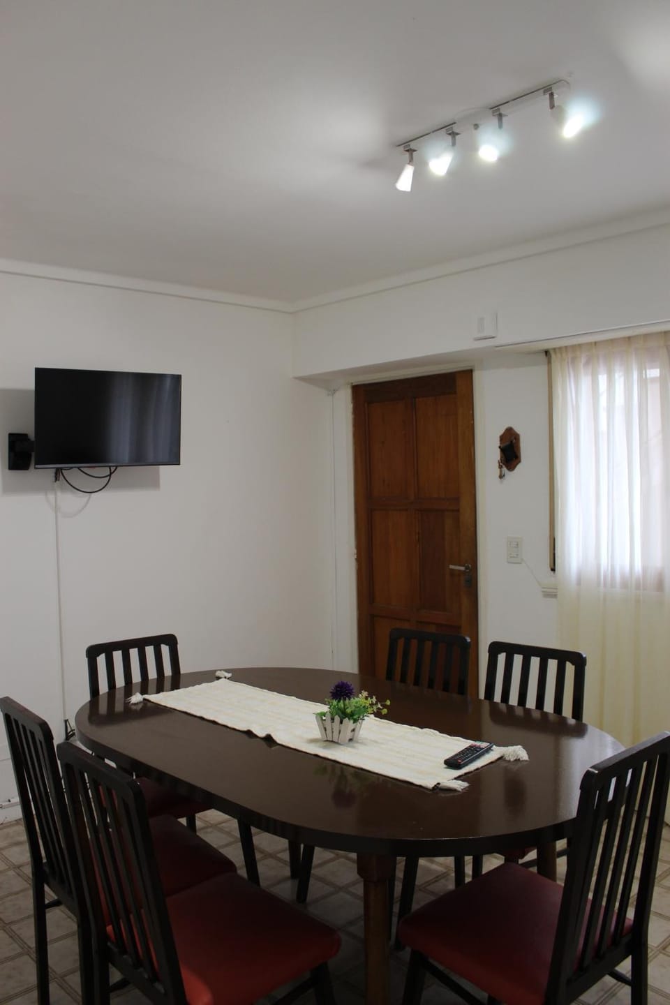TV and multimedia, Dining area