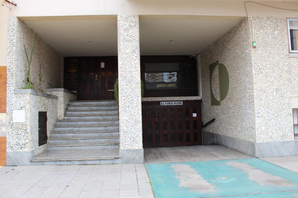 Property building, Facade/entrance